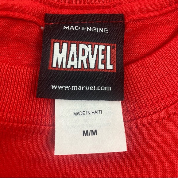 Marvel | Shirts | Mad Engine Marvel Spiderman Big Face Mask Red Short ...
